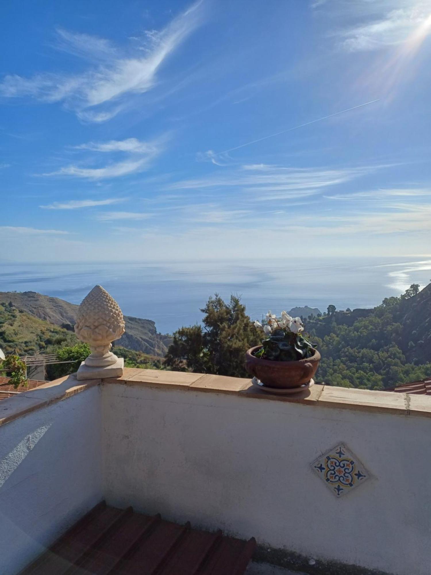Casa Il Faro Villa Con Piscina كاستلمولا المظهر الخارجي الصورة