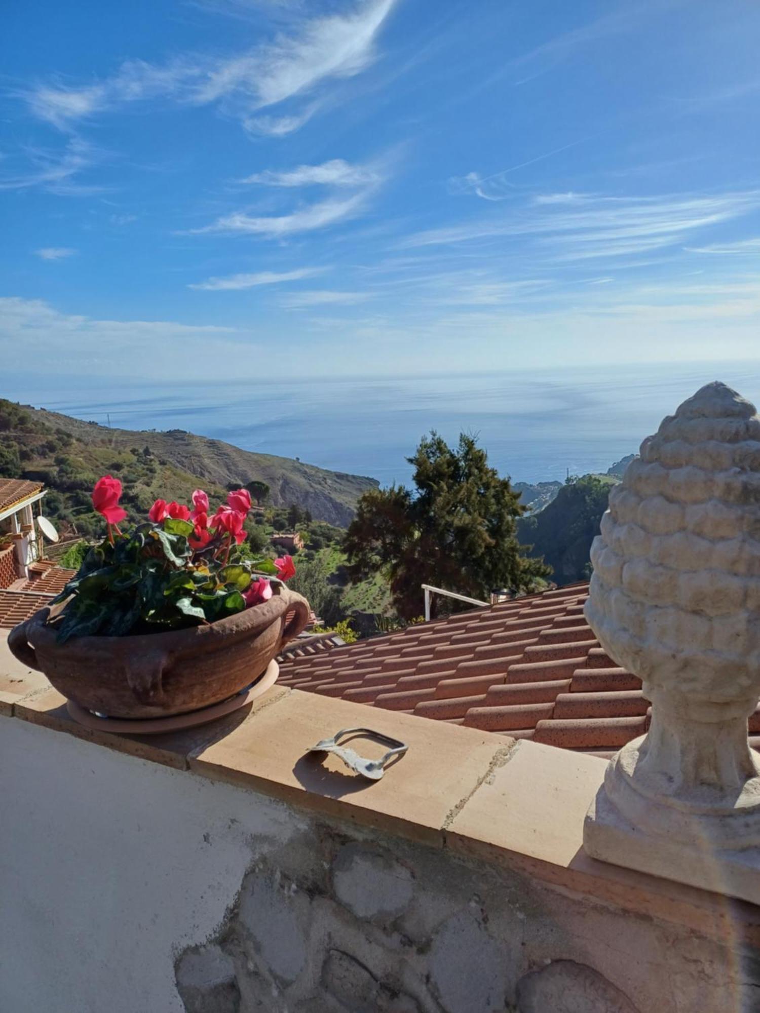 Casa Il Faro Villa Con Piscina كاستلمولا المظهر الخارجي الصورة