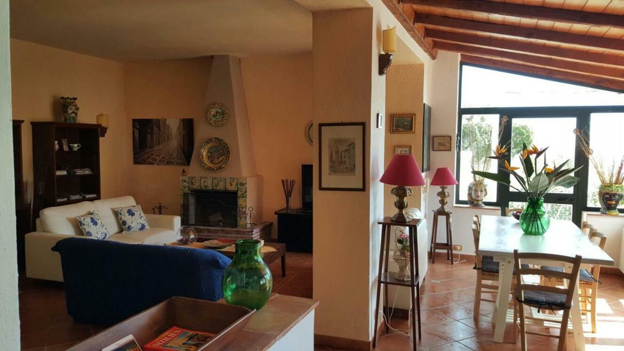 Casa Il Faro Villa Con Piscina كاستلمولا المظهر الخارجي الصورة