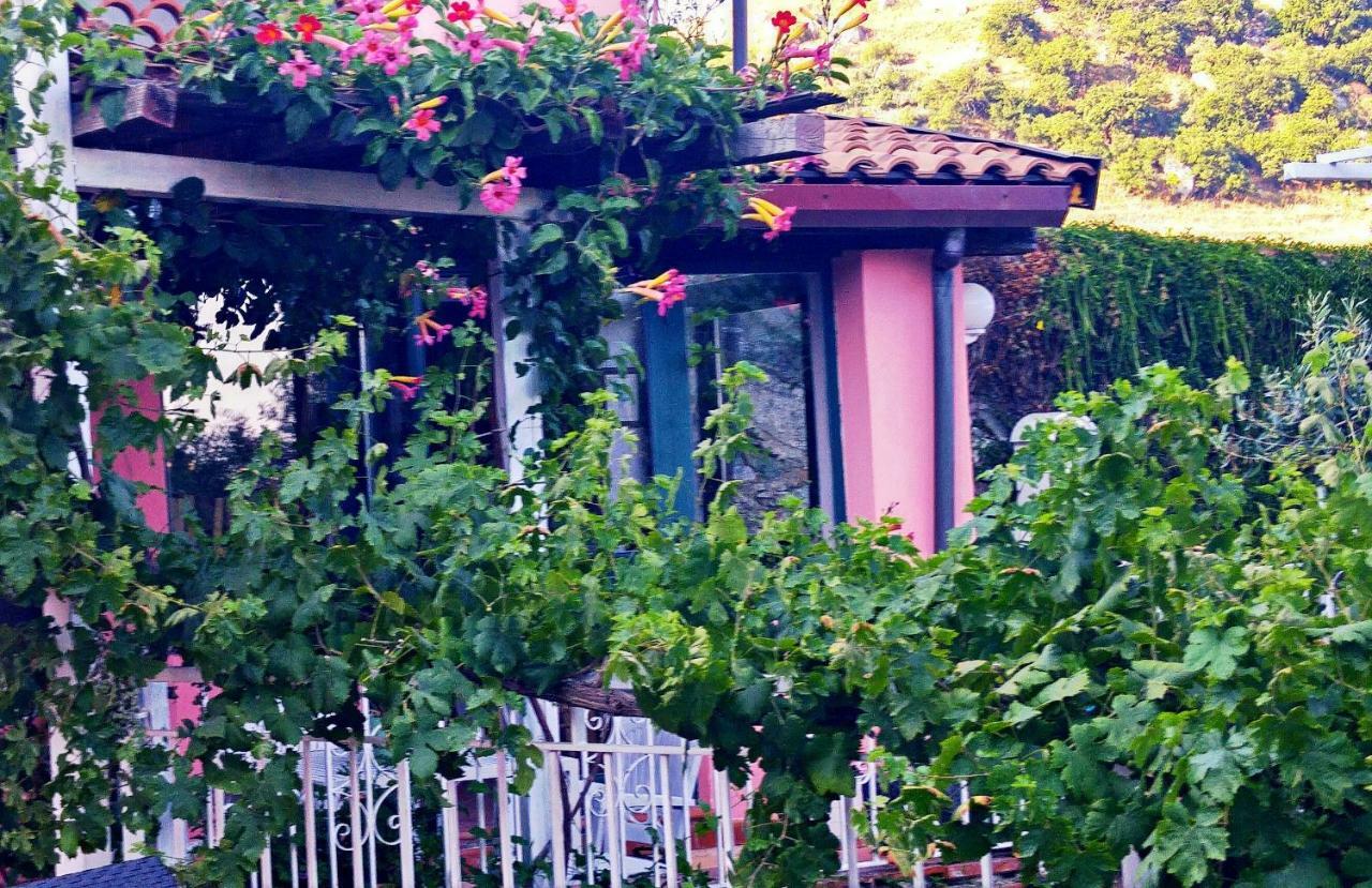 Casa Il Faro Villa Con Piscina كاستلمولا المظهر الخارجي الصورة