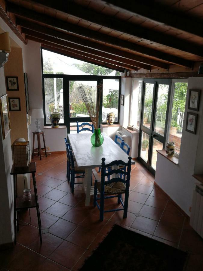 Casa Il Faro Villa Con Piscina كاستلمولا المظهر الخارجي الصورة
