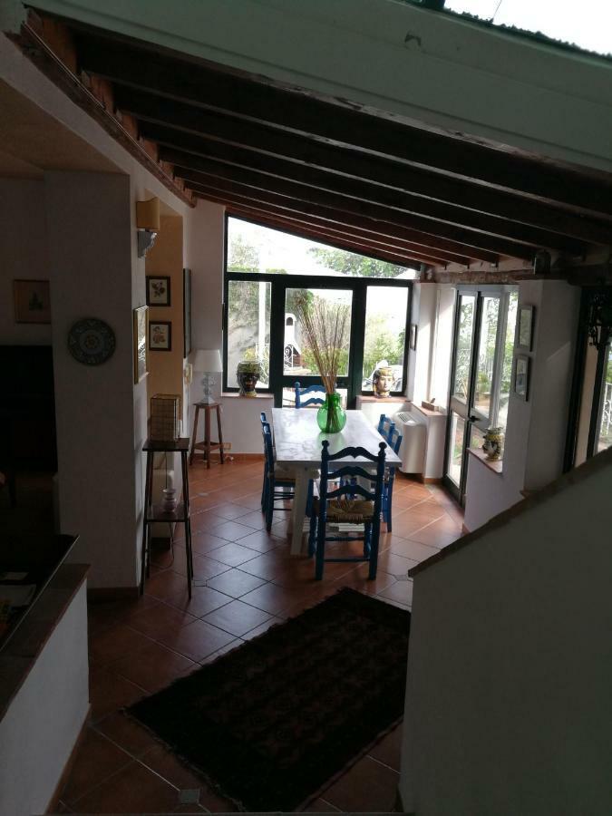 Casa Il Faro Villa Con Piscina كاستلمولا المظهر الخارجي الصورة